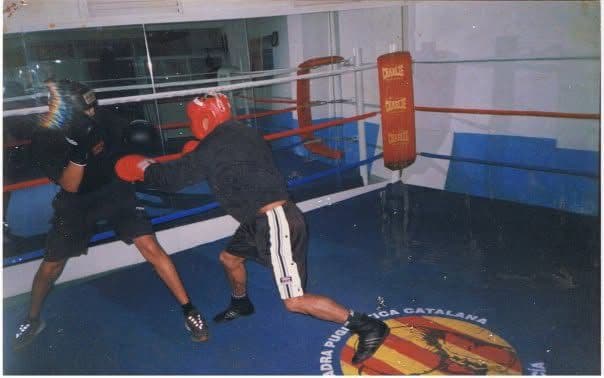 Sparring en el ring en Ali Promotions Boxing Club BCN